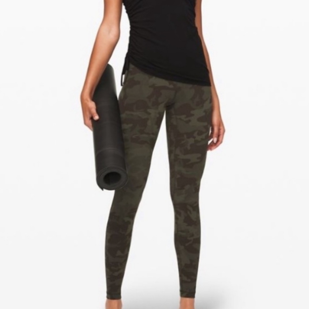 Lululemon 28" Align High Waisted Incognito Gator